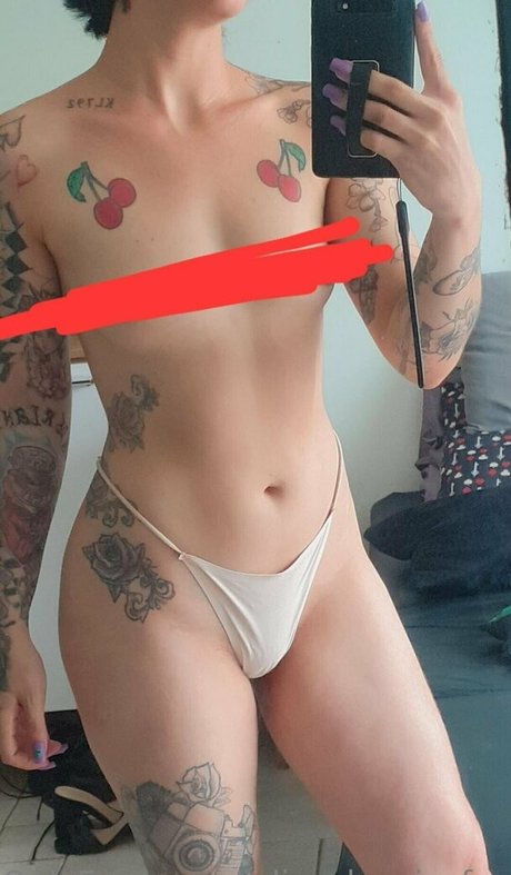 juliaxcherriesfree model sexy pics