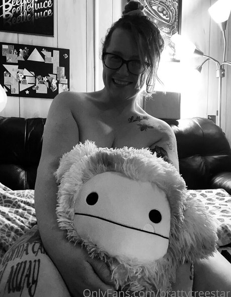 brattytreestar actress pics