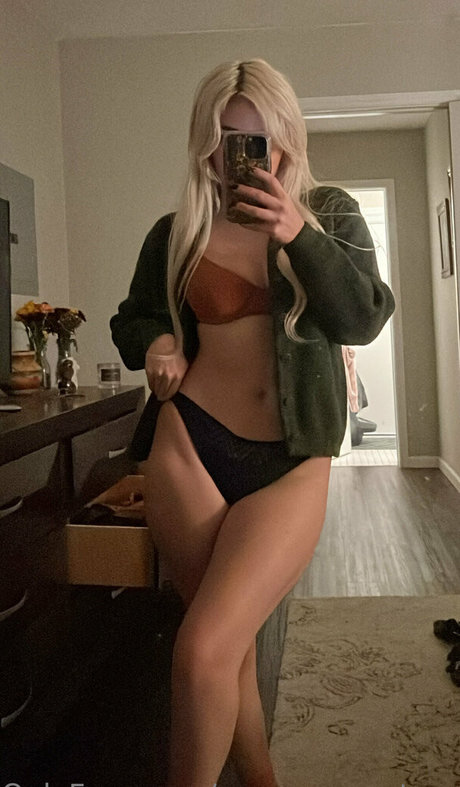 snowyserenasummers star hot pics