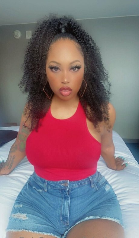 juicyjvapors star naked gallery