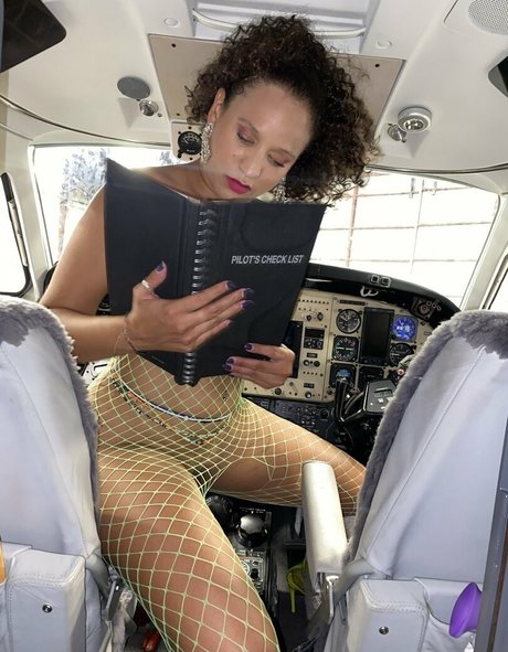 itsdatyaztho model best gallery