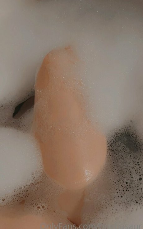 boobasaur nude model pic