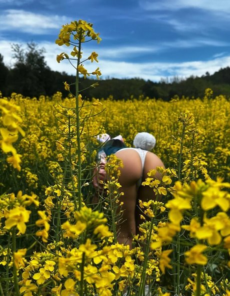 blue0bsessi0n model naked pictures