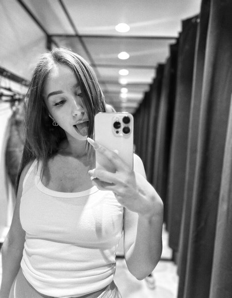 alisagrey vip naked actress pic