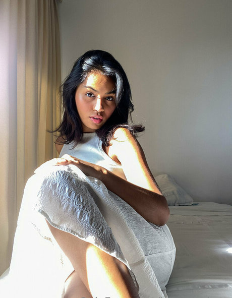 luna foot goddess hd model images