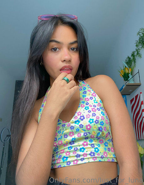 luna foot goddess hot star image