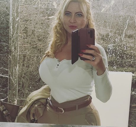 Berina Fati sex star photo