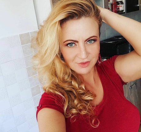 Berina Fati nice actress photo