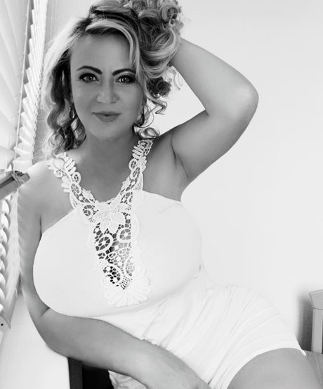 Berina Fati pornstar hd image