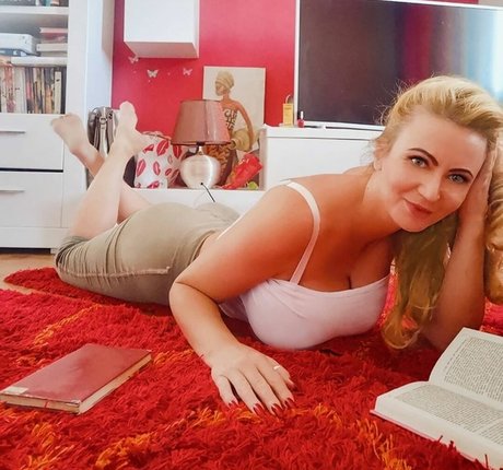 Berina Fati hot model images