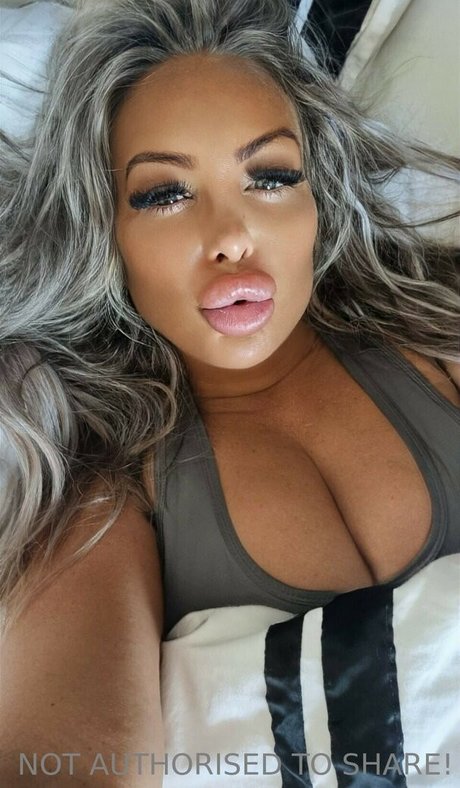 big tits granny onlyfans pornos picture