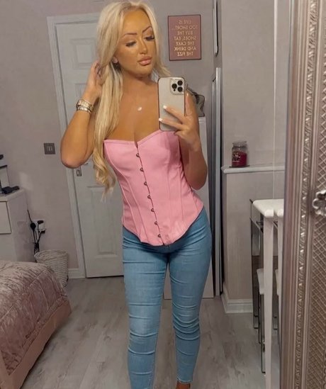 Lily Mcalpine art model images