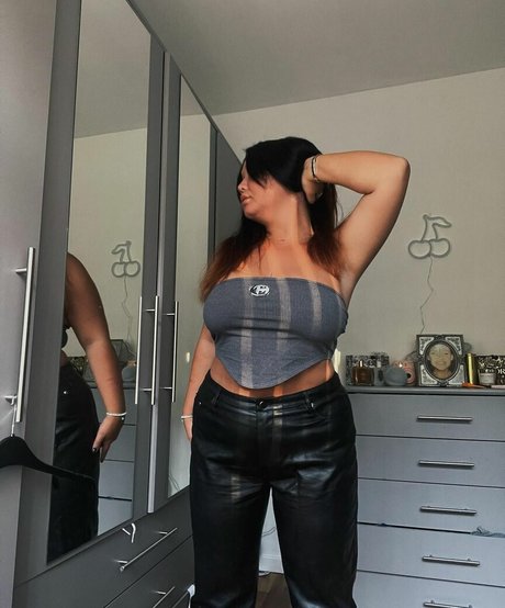 caravernon exclusive star images