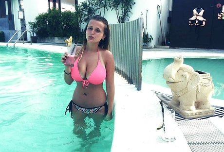 Luan Raviv star pornographic archive