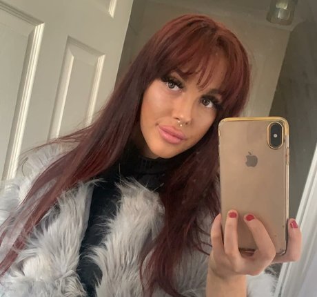 Bobbie Cook star art pics