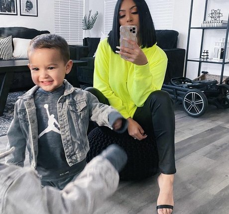 Evettexo pretty actress pic