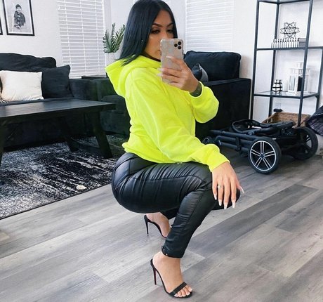 Evettexo xxx actress pictures