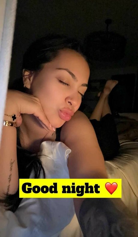 Evettexo pornstar photos