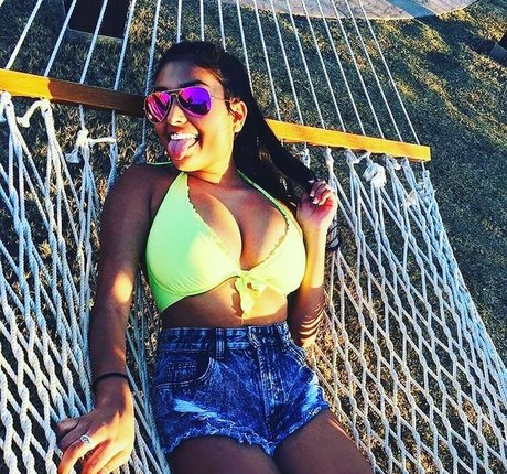 Zia Natasha Lehman beautiful actress picture