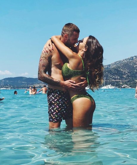 Cleo Bracchi pretty pornstar photos