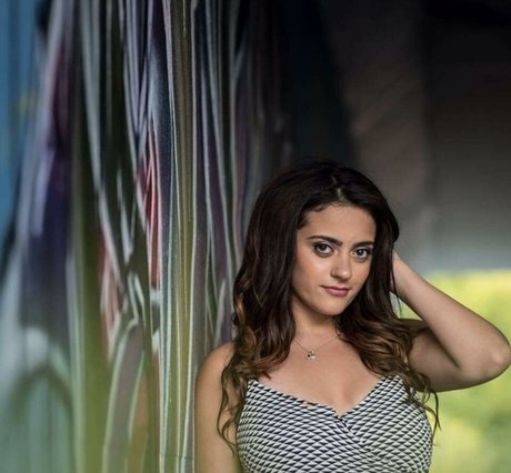 Maria Sharrad star sexy archive