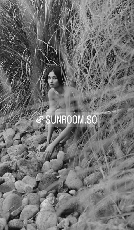 boobs selfie onlyfans free nude image