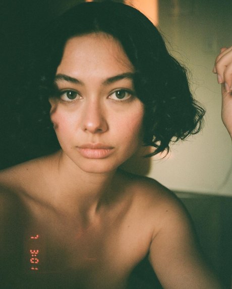 Bridget Gao Hollitt star art pics