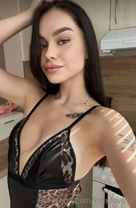 kira lovely porn star pictures