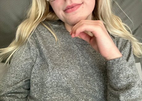 naked girls onlyfans free xxx picture