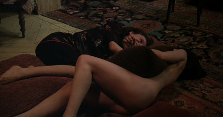 Juliette Binoche naked star pic