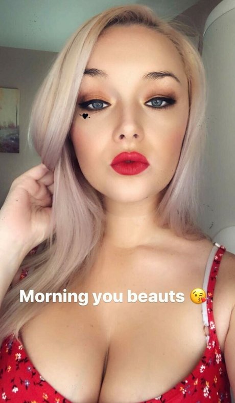 llannagg pornographic model photos