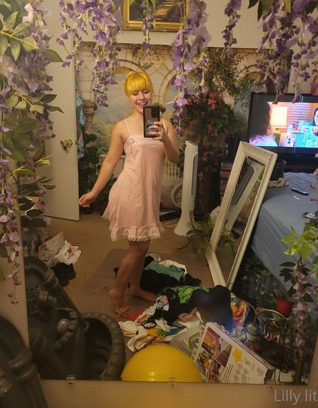 Lilly Lit erotic star images