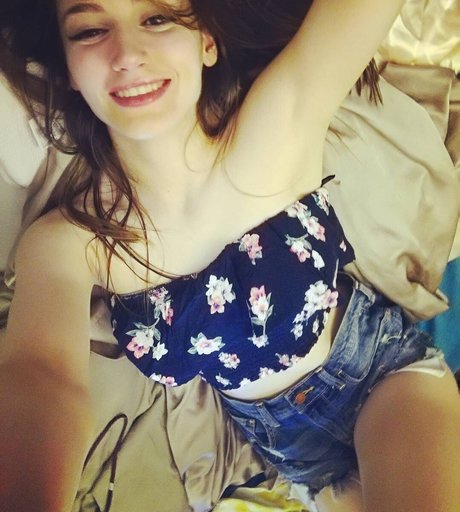 Pelagea ASMR naked pornstar picture