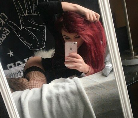 Strawberrybih nudes actress photos