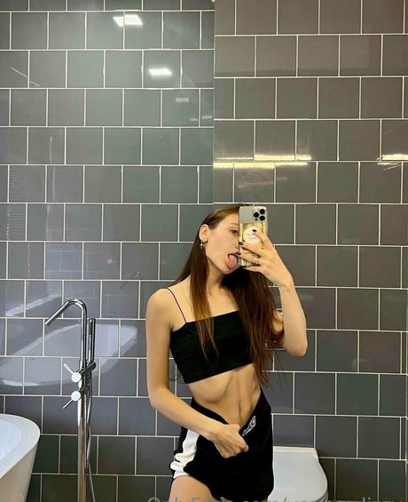 youngy lizzy erotic star images