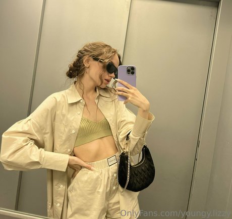 youngy lizzy art pornstar gallery