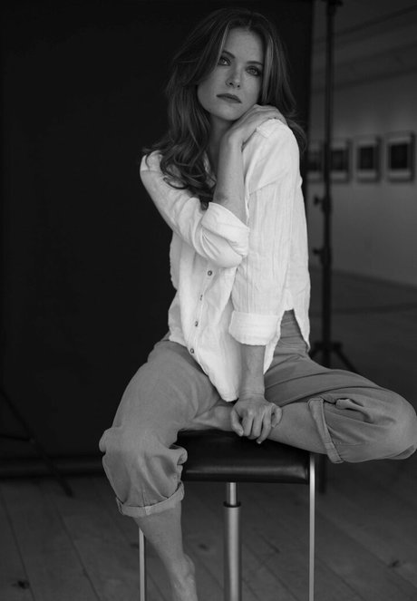 Meghann Fahy model pretty photo