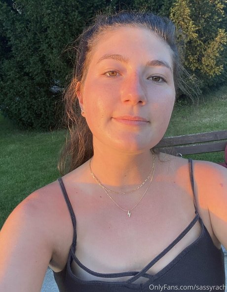 sassyrach exclusive model img