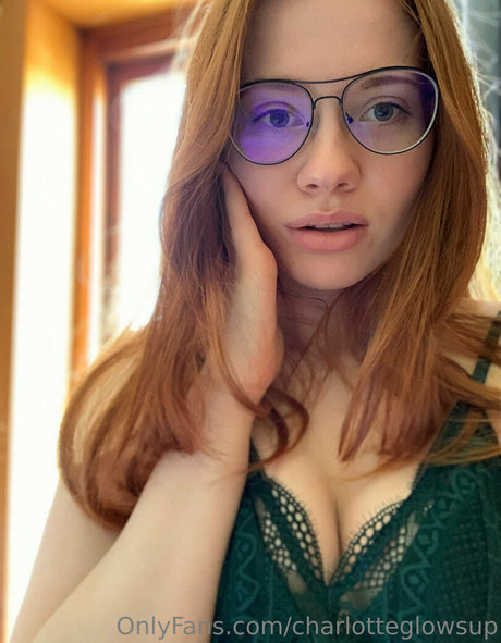 charlotteglowsup model nudes galleries