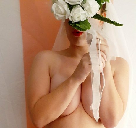 xx peitho art actress galleries