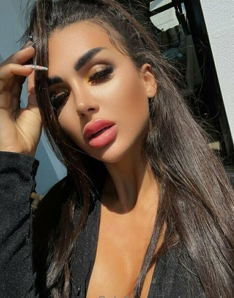 blonde babe onlyfans hot img