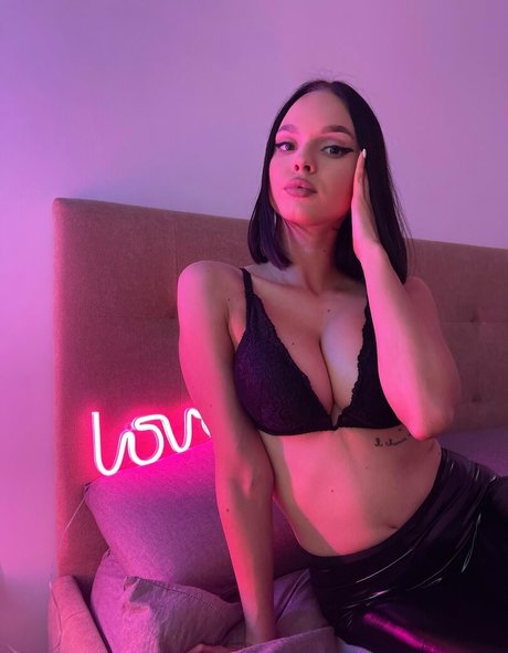 trishbabe erotic pornstar galleries