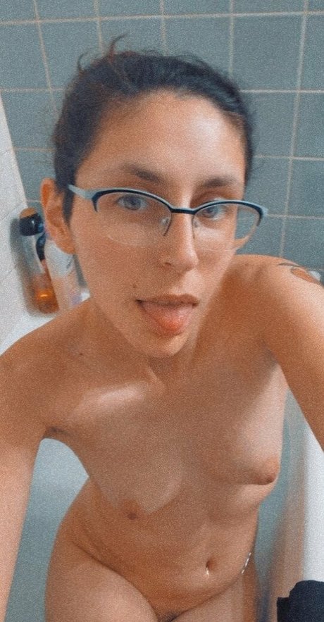 littleeevee66 star adult picture