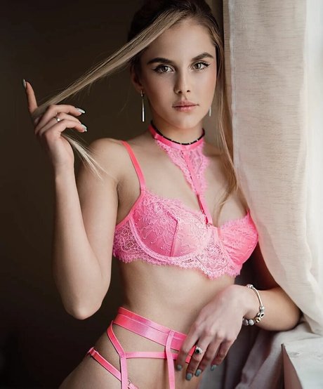 Daniela Yang star sex pic