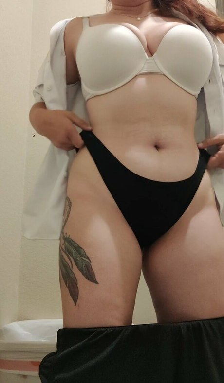 lewdicorndlc adult model pic