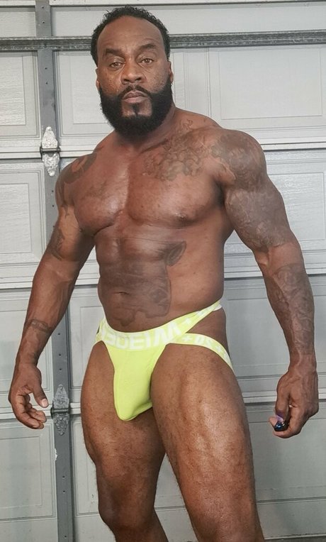 toolsfreepage model free image