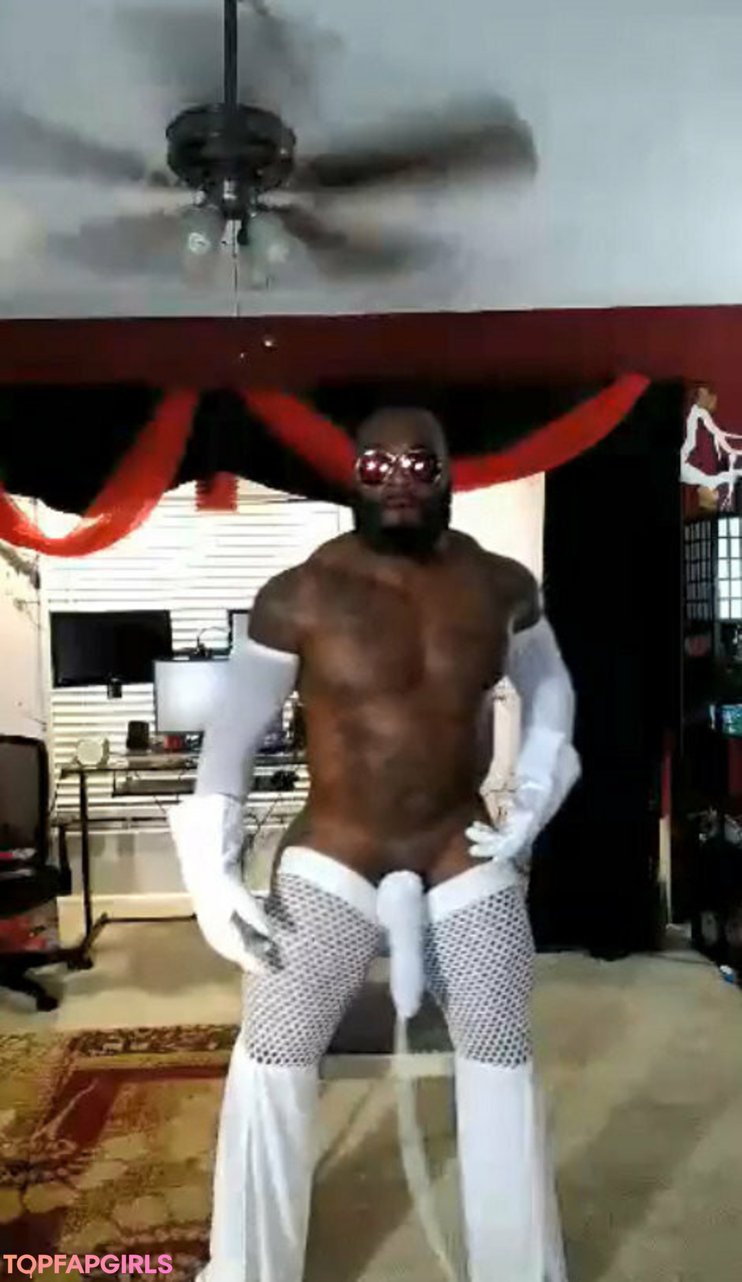 toolsfreepage star nude images