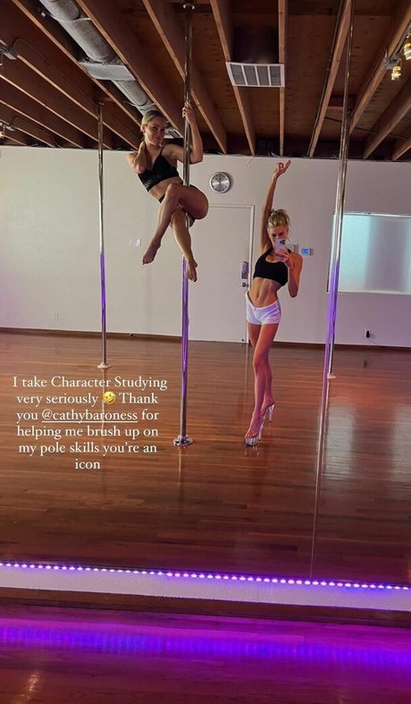 Charlotte McKinney star art archive