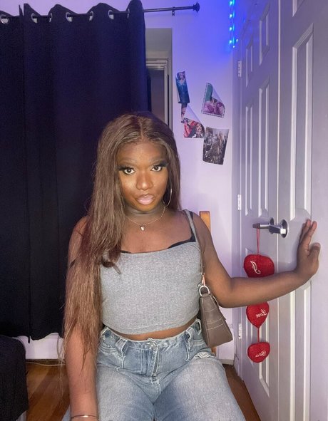 sissy serayah Profile photo