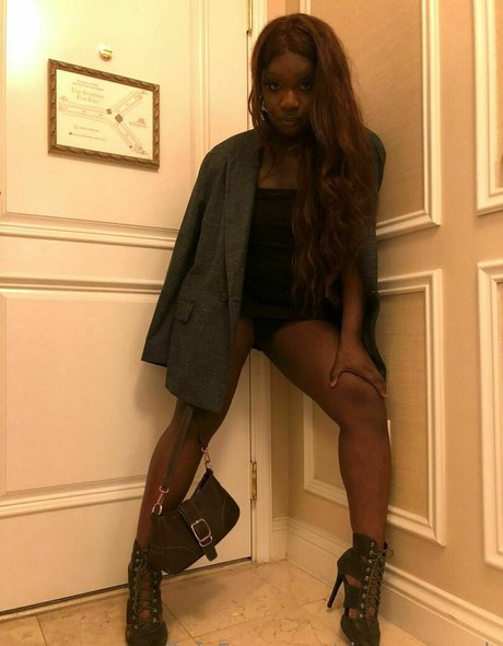 sissy serayah perfect pornstar pics